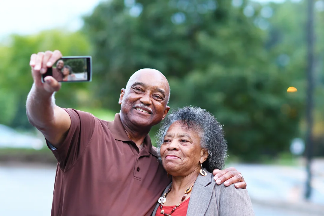 Nini kinatokea kwa bima yako ya maisha ikiwa utaenda kustaafu mapema?